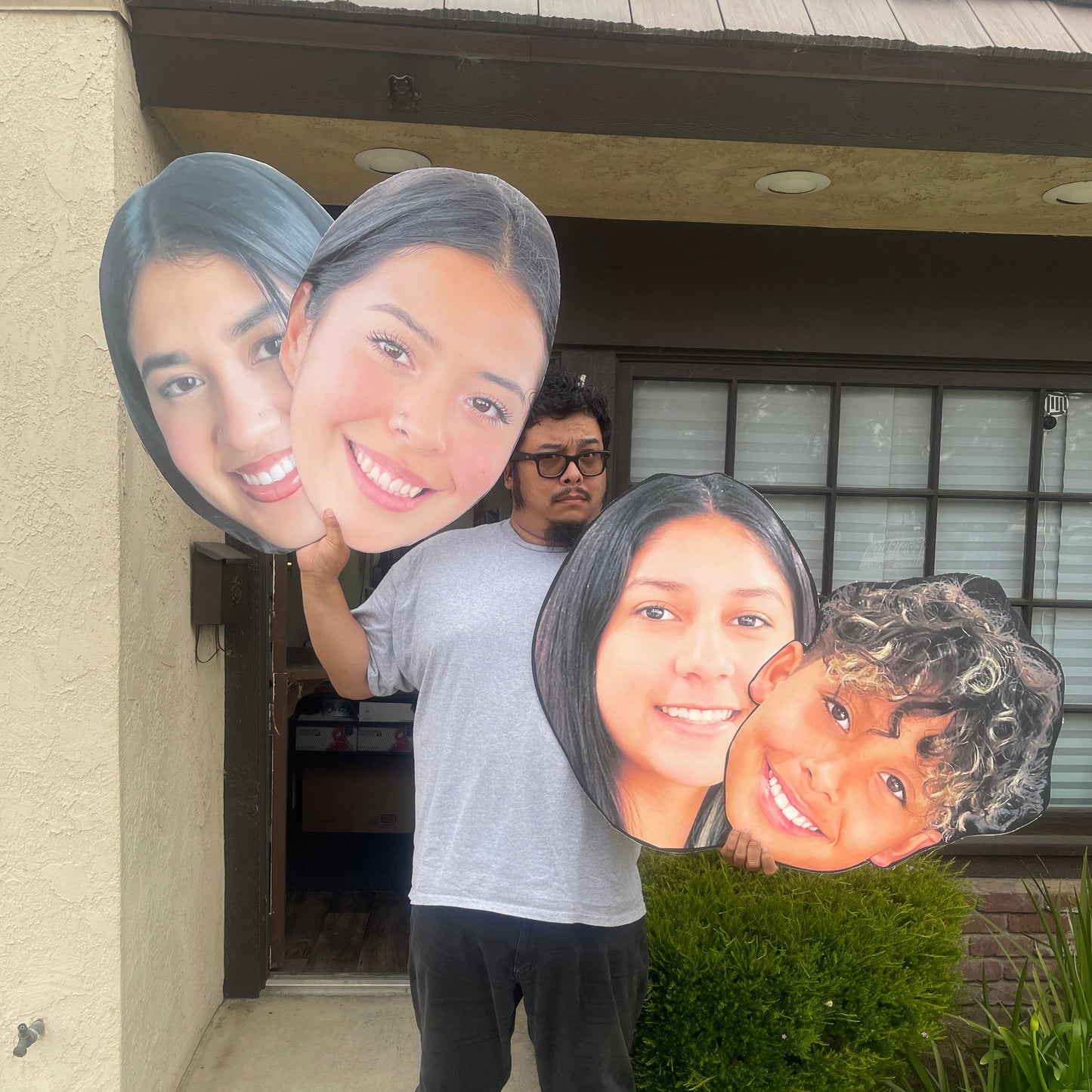 805 BIG HEADS
